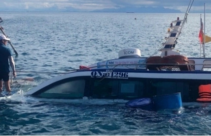 23 rescued from sinking vessel in central Vietnam