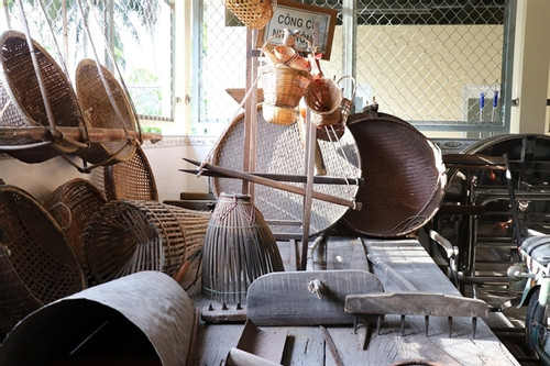 Tien Giang local preserves agricultural heritage with old farming tools