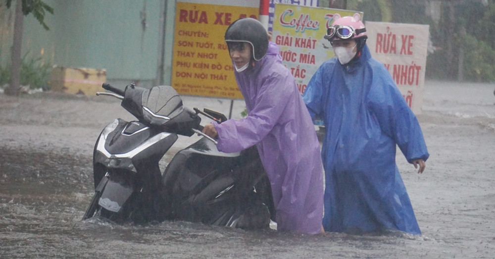 North VN hit by heavy rain from storm, harsh weather to continue due to La Nina