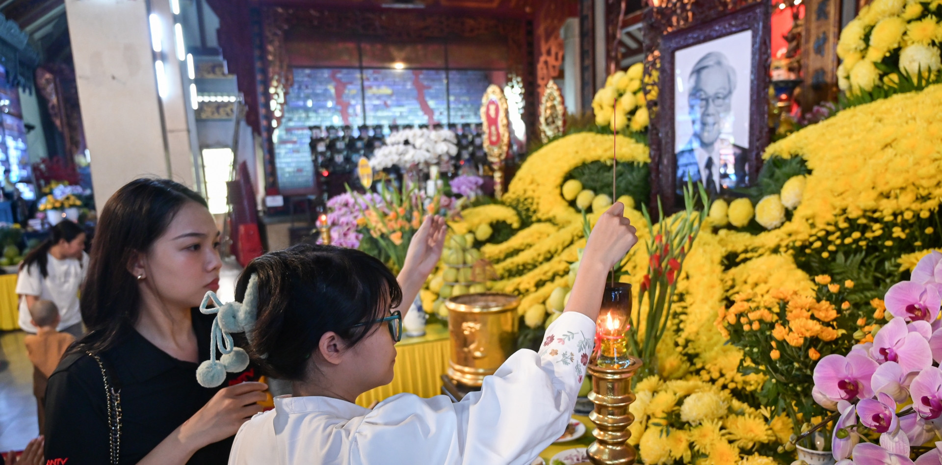 People of HCM City pay tribute to General Secretary Nguyen Phu Trong