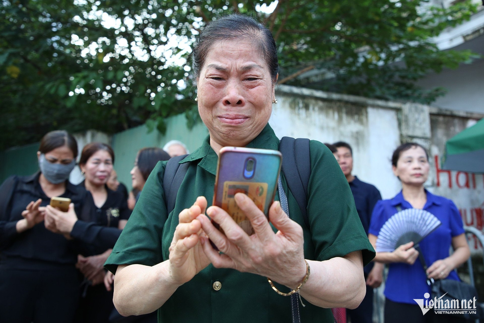 W-hà nọi loan.jpg