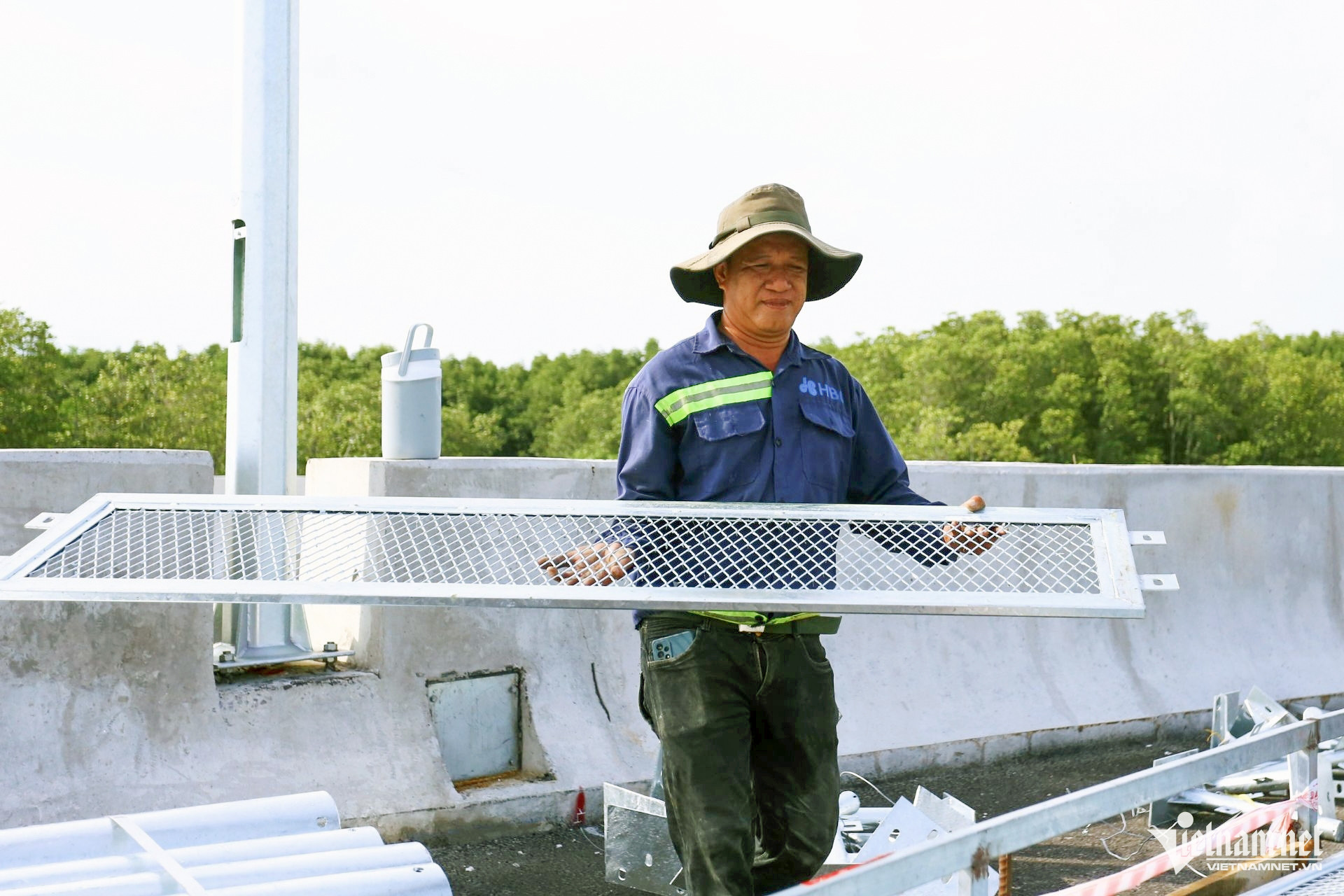 cao toc ben luc long thanh10 1498.jpg