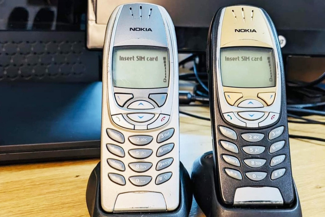 Dien thoai cuc gach 2G 1.jpg