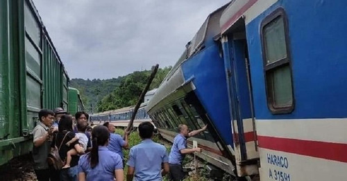 Rail service disrupted as North-South train derails near Hai Van Pass