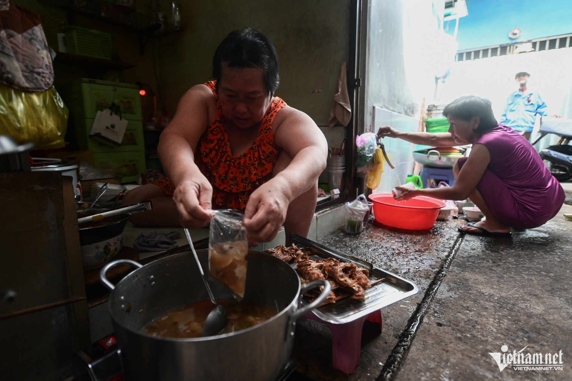 W-nhà siêu nhỏ, chợ gà, chợ gạo, chia ca ngủ 13.jpg