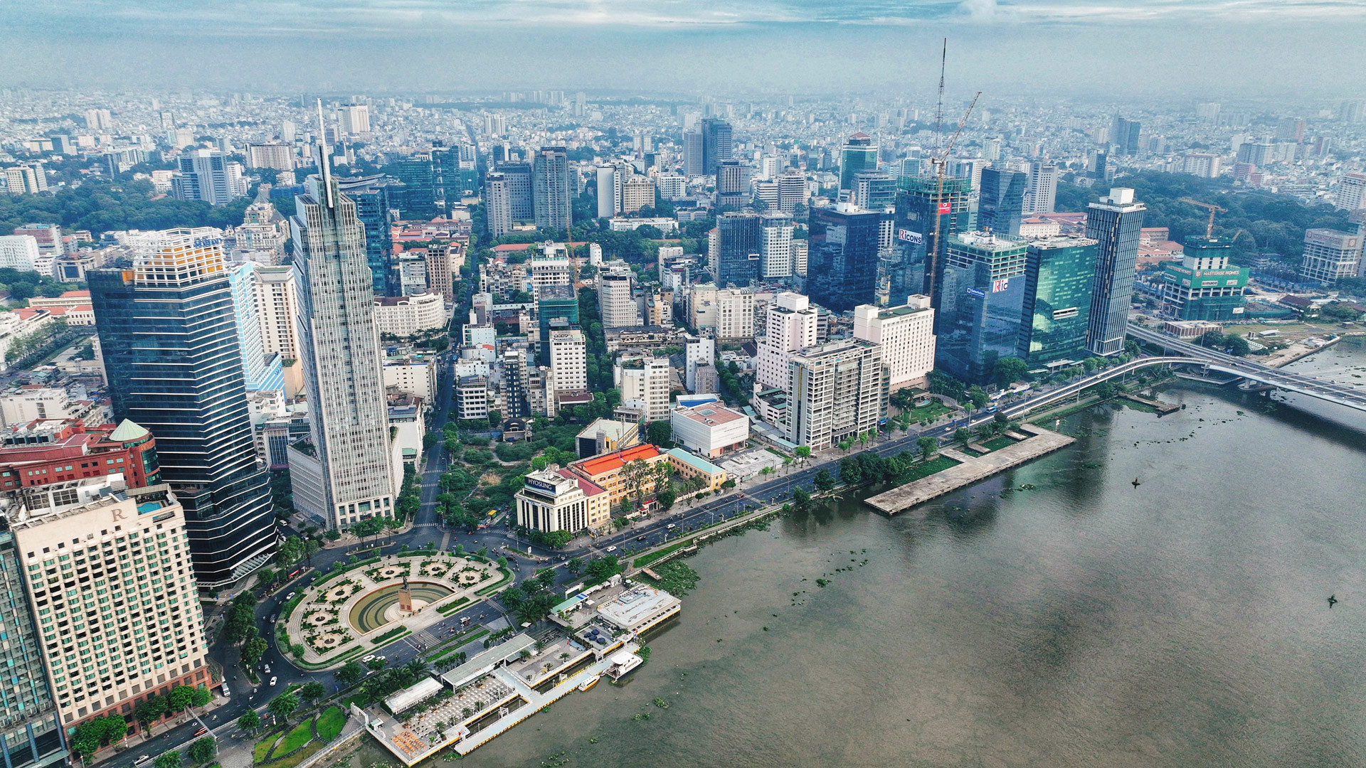 economy 8 HoangHa.jpg