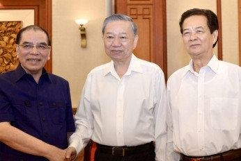 Party chief To Lam chairs meeting with incumbent and former Party, State leaders