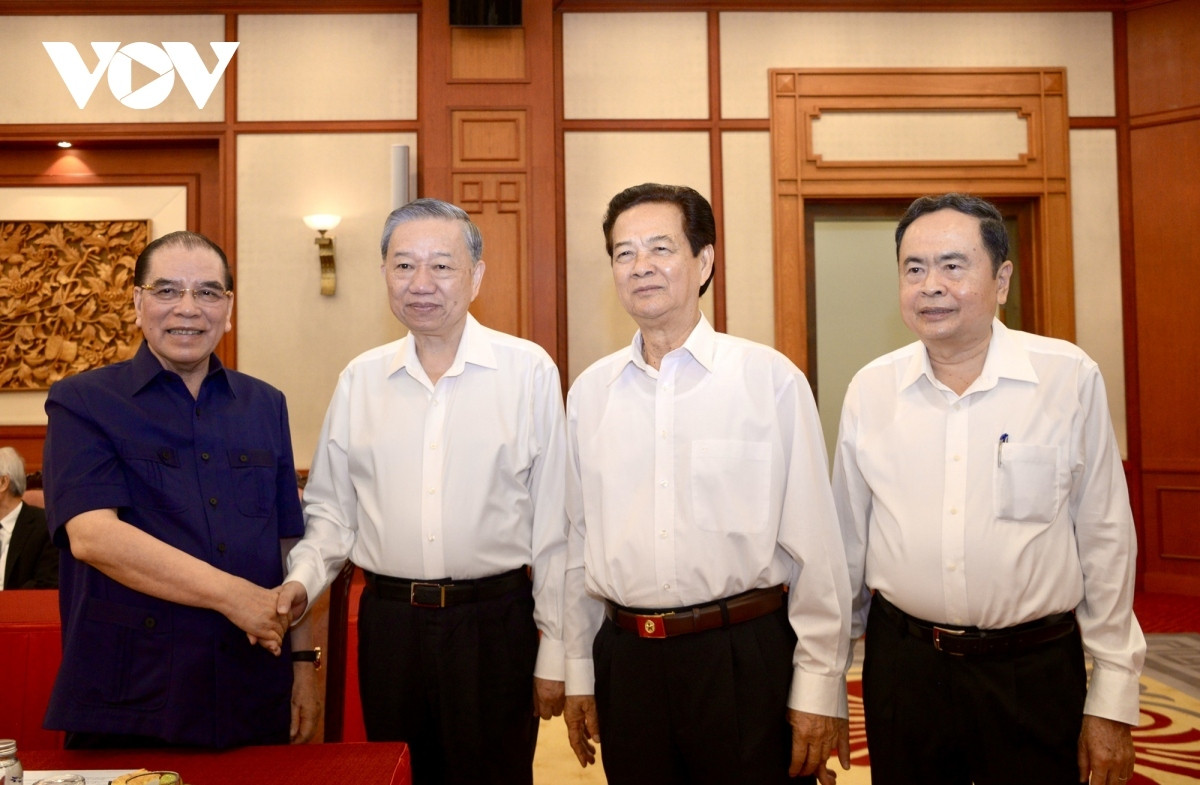 party chief to lam chairs meeting with incumbent and former party, state leaders picture 1