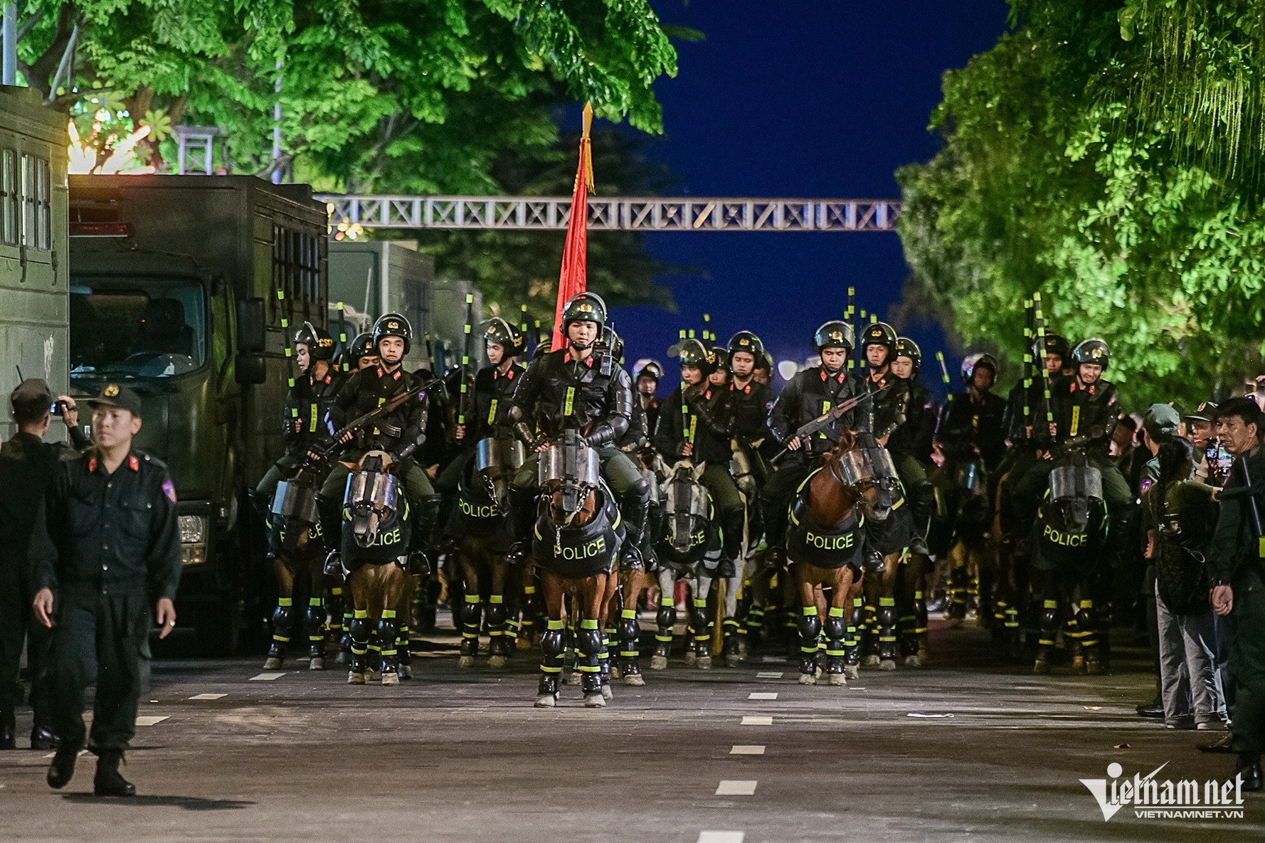 W-kỵ binh TPHCM8.jpg