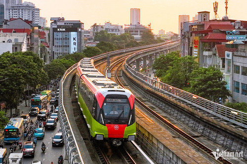 Hanoi needs new metro-route policy to avoid years of delays