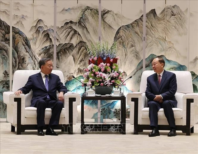 Vietnamese top leader meets with Guangdong Party Committee Secretary