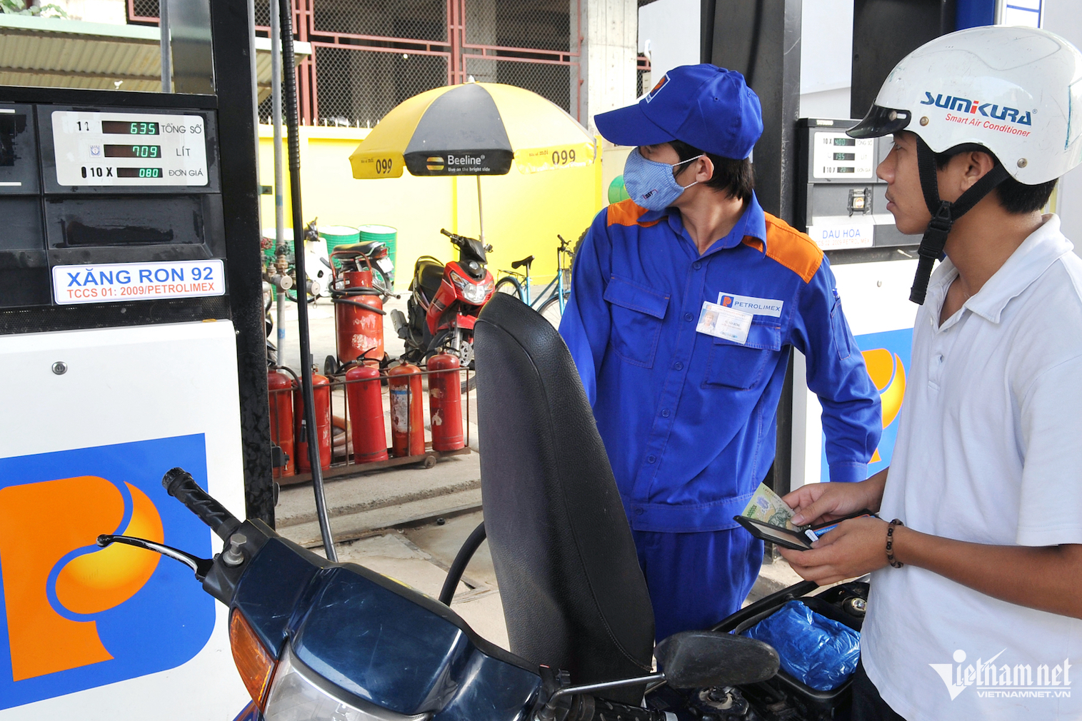 Prohibiting petrol distributors from trading with each other faces opposition