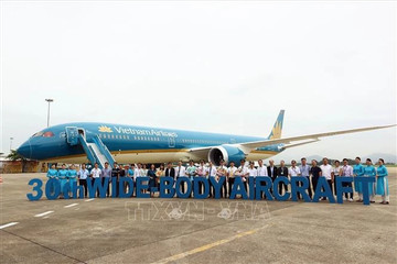 Vietnam Airlines receives Boeing 787-10 dreamliner