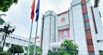 Leadership rotation initiated across Hanoi's district health departments