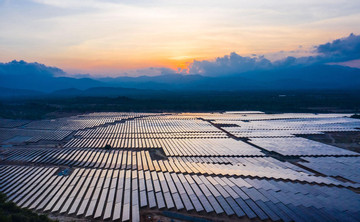 Vietnam accelerates clean, sustainable energy development