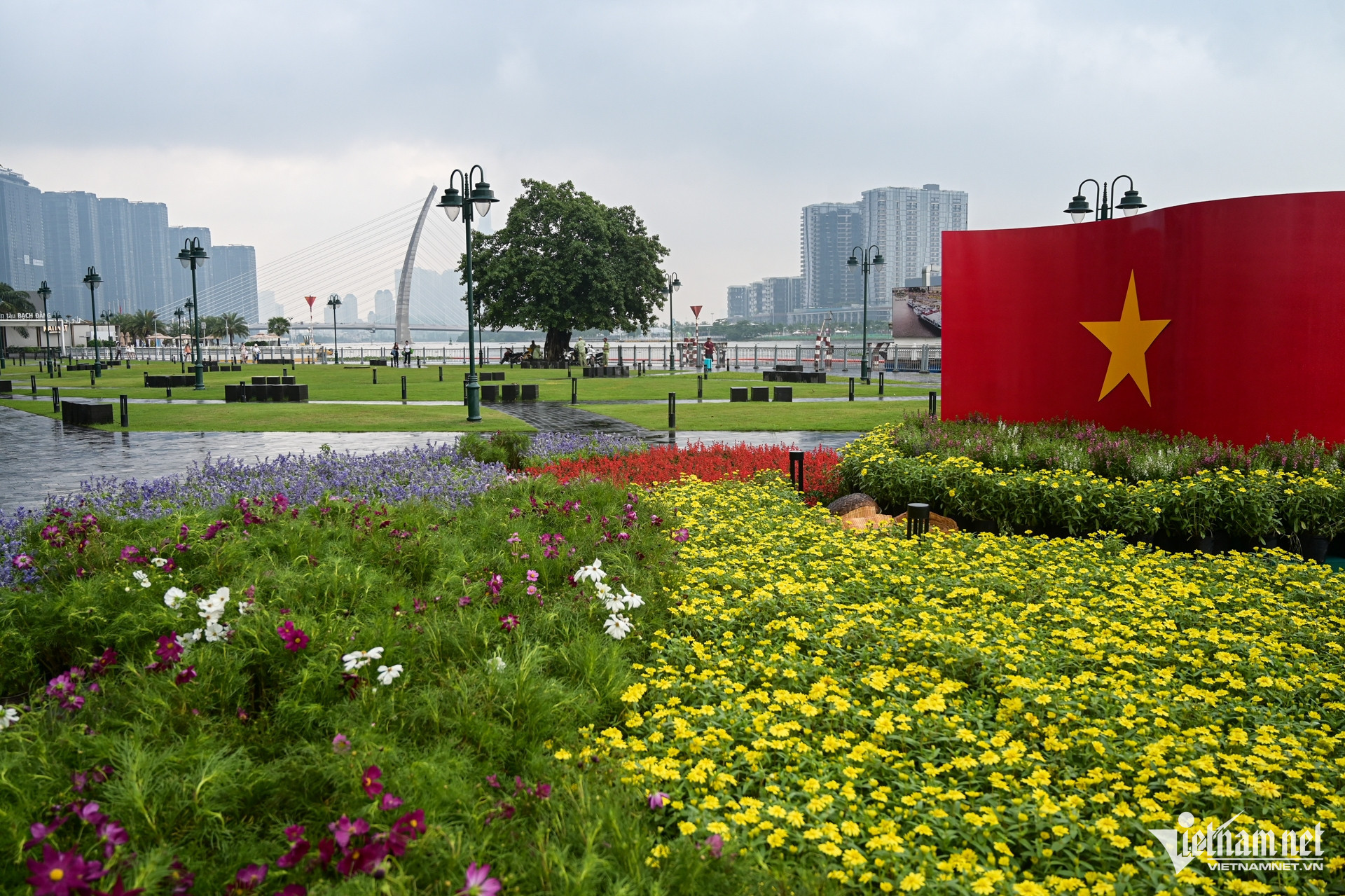 W-cờ hoa 2 9 11.jpg