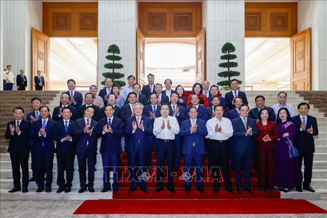 PM assigns tasks to newly-appointed Deputy PMs, Ministers