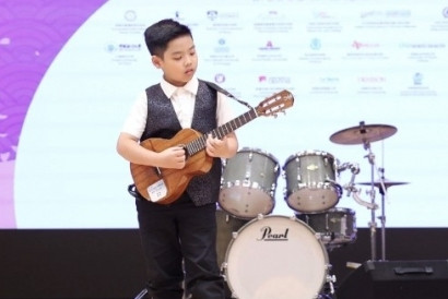 Vietnamese-Australian boy wins first prize at Hong Kong Int'l Music Festival