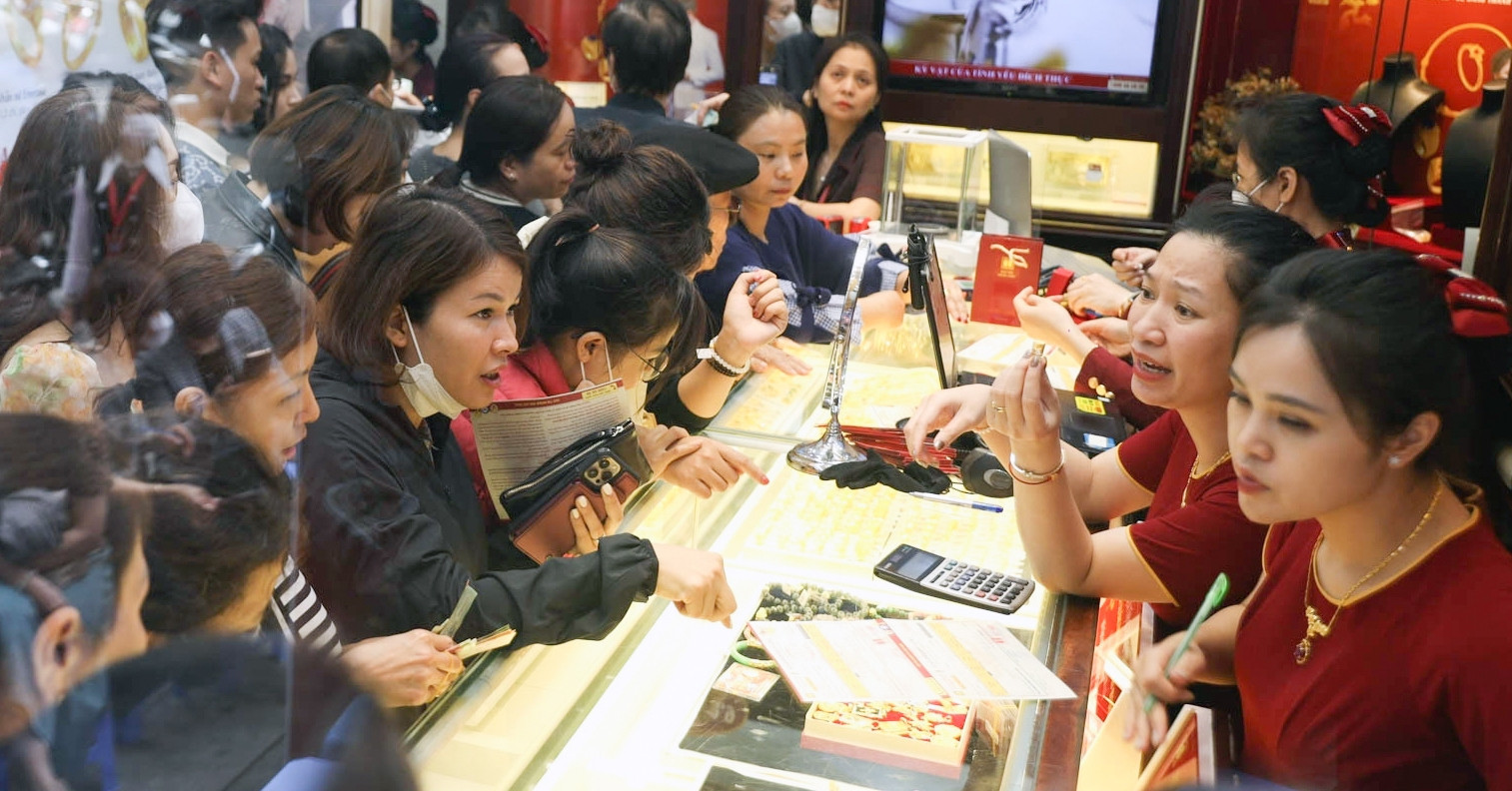 Borrowers struggle to buy gold for debt repayment amid high prices