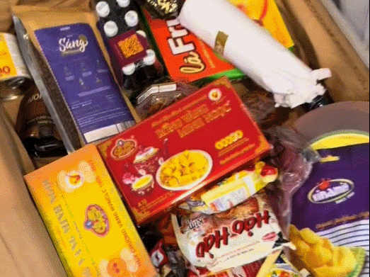 dac san viet nam mua lam qua.gif