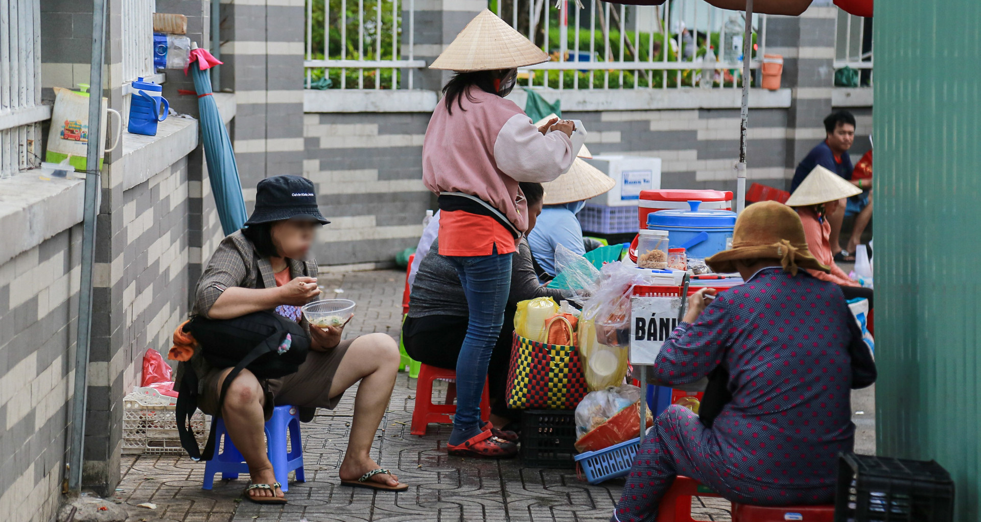 Unsafe food surrounds hospitals in Ho Chi Minh City