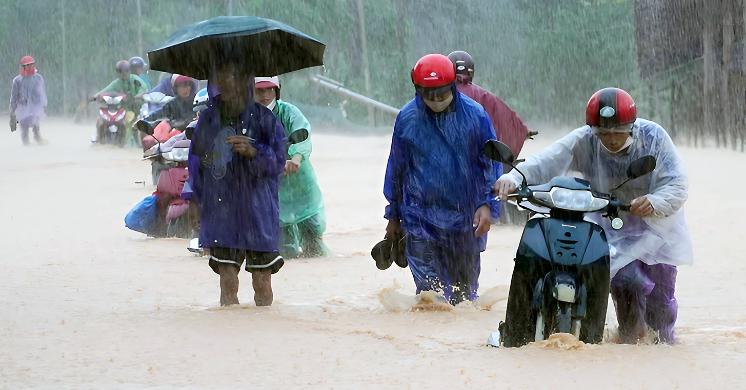 Vietnam braces for heavy rainfall and flooding as La Nina begins