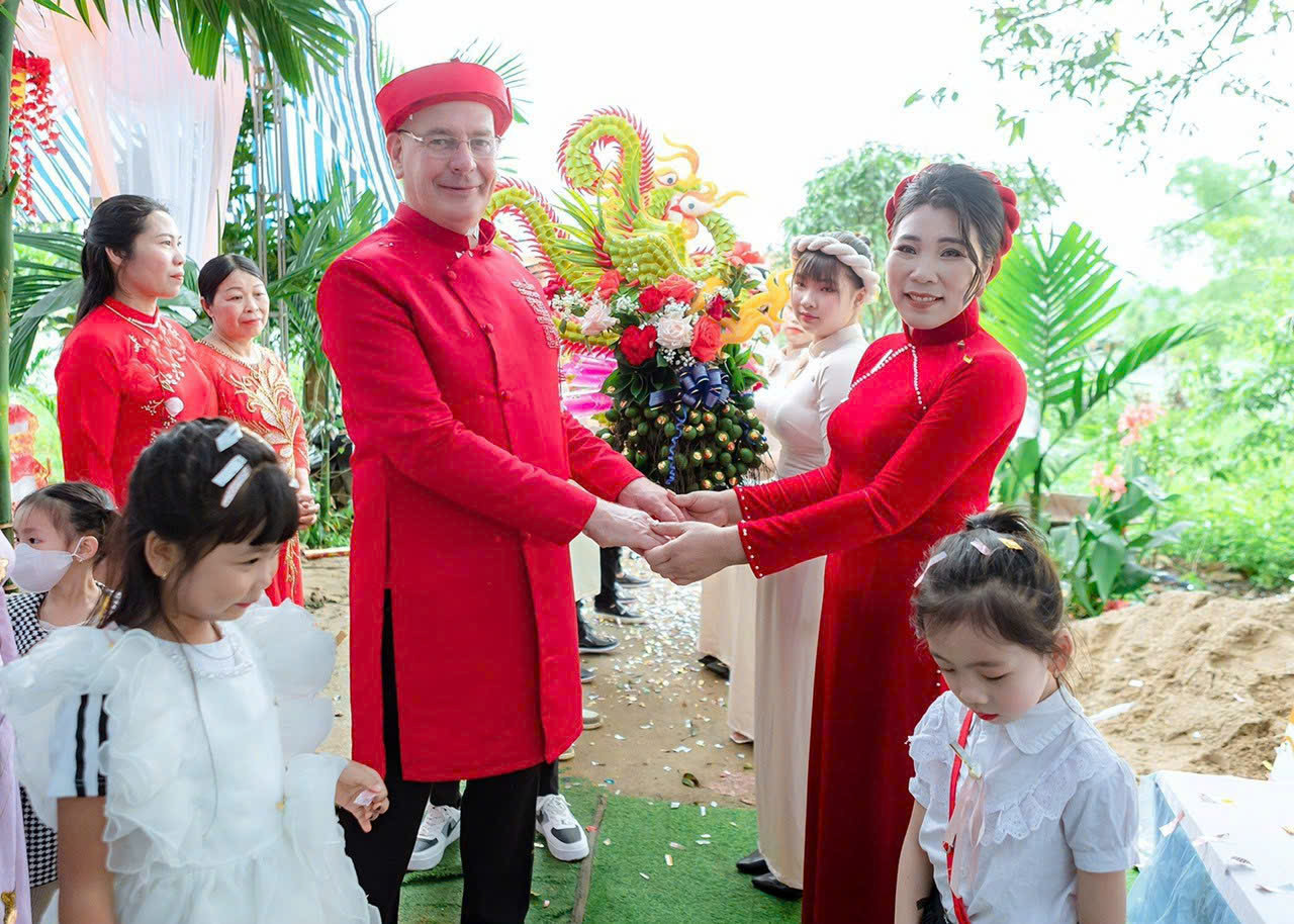 ảnh 3 Lấy chồng Pháp.jpg