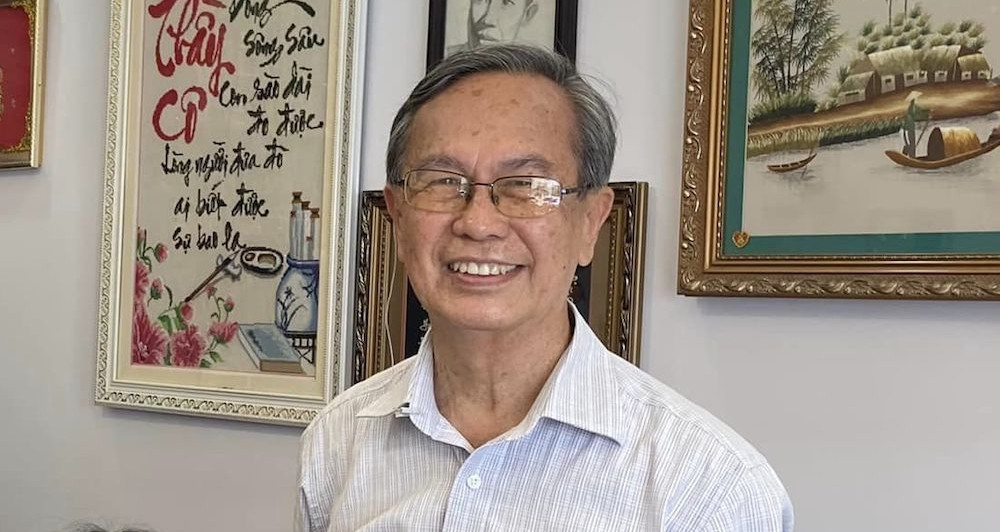 Retired professor donates VND1 billion to support northern flood victims