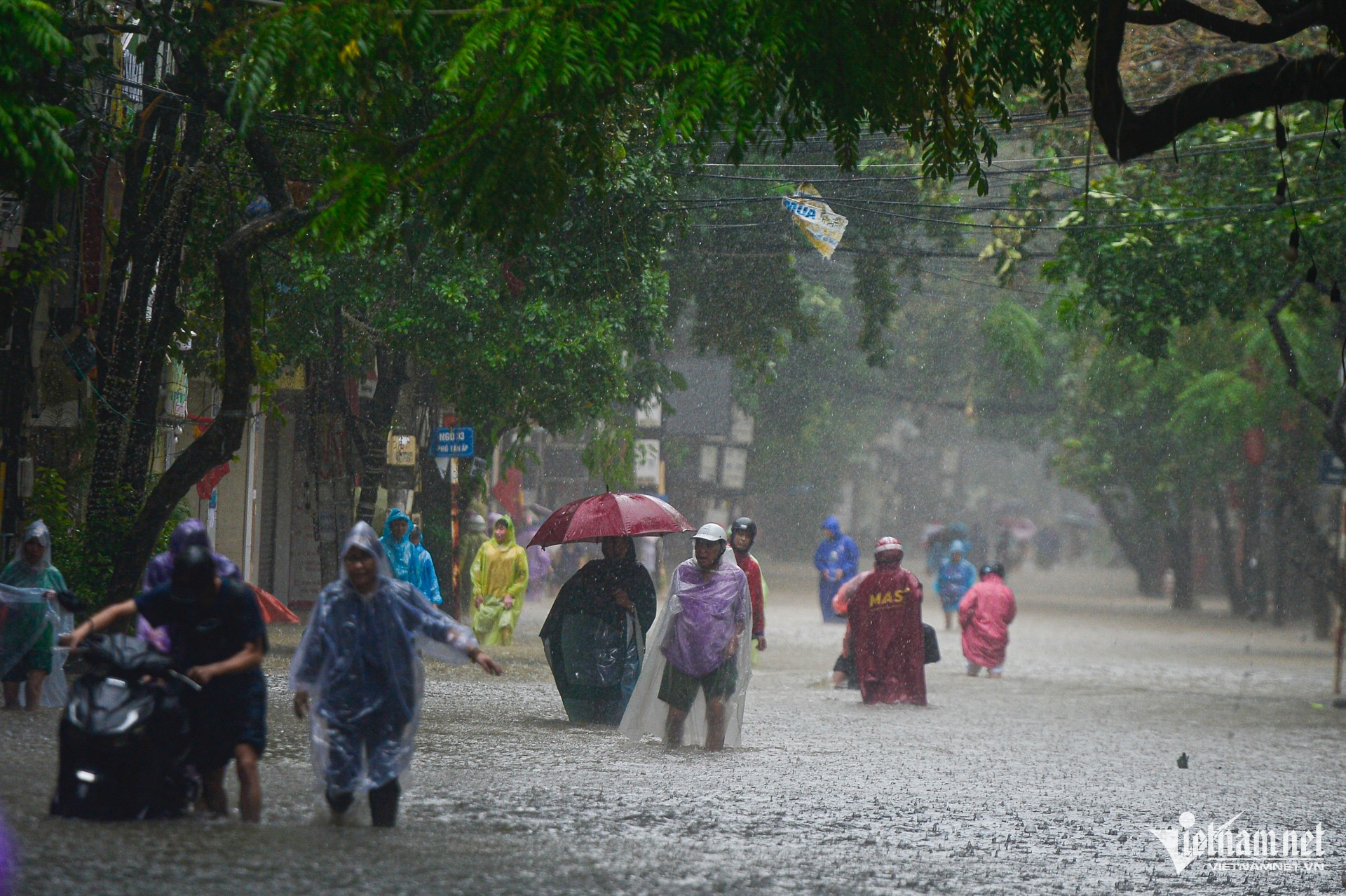 W-Ngập Hà Nội_.jpg