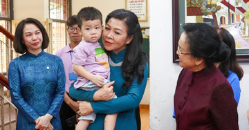 First Ladies of Vietnam & Laos share warm moments with special children