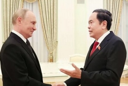 Top Vietnamese legislator meets President Putin in Moscow