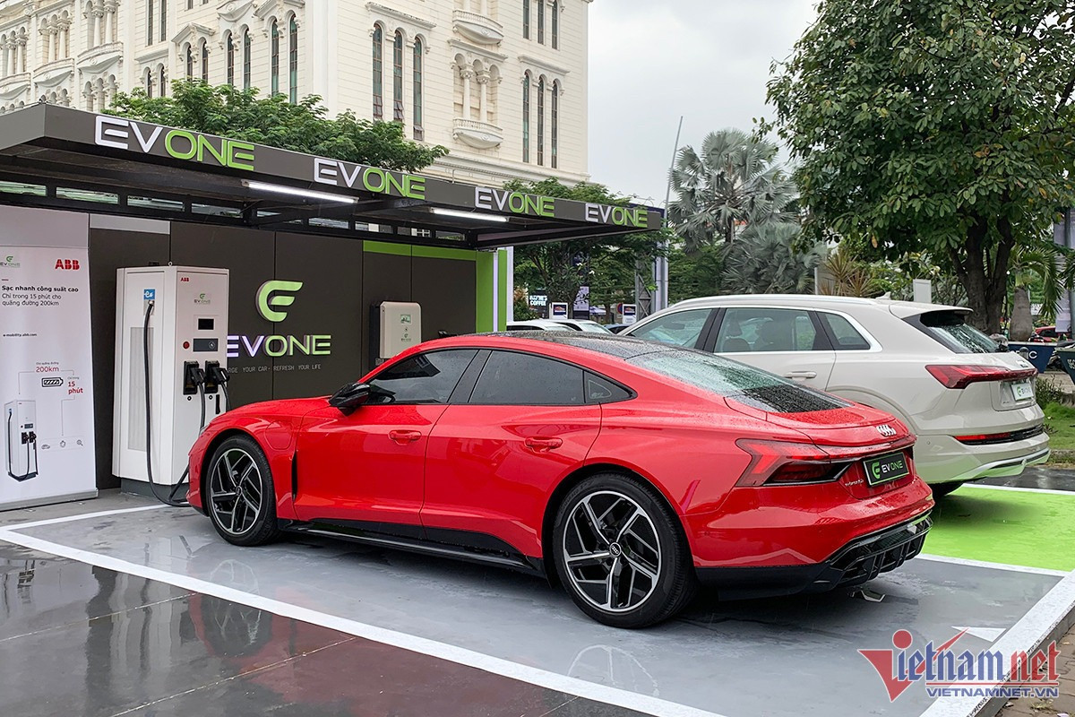 green EV HoangHiep.jpeg