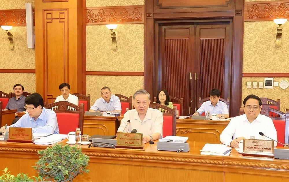 Politburo opines on documents relating Hai Phong, Thua Thien - Hue