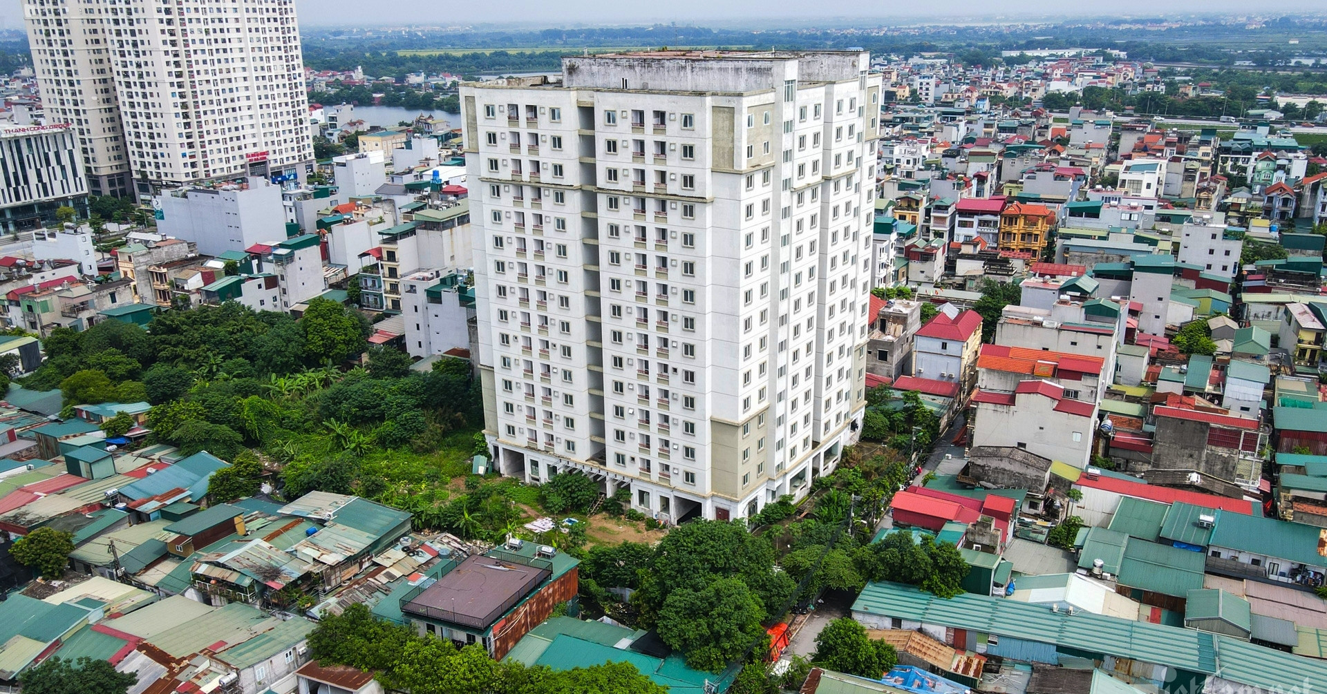 Thousands of Hanoi’s resettlement apartments stand abandoned for years