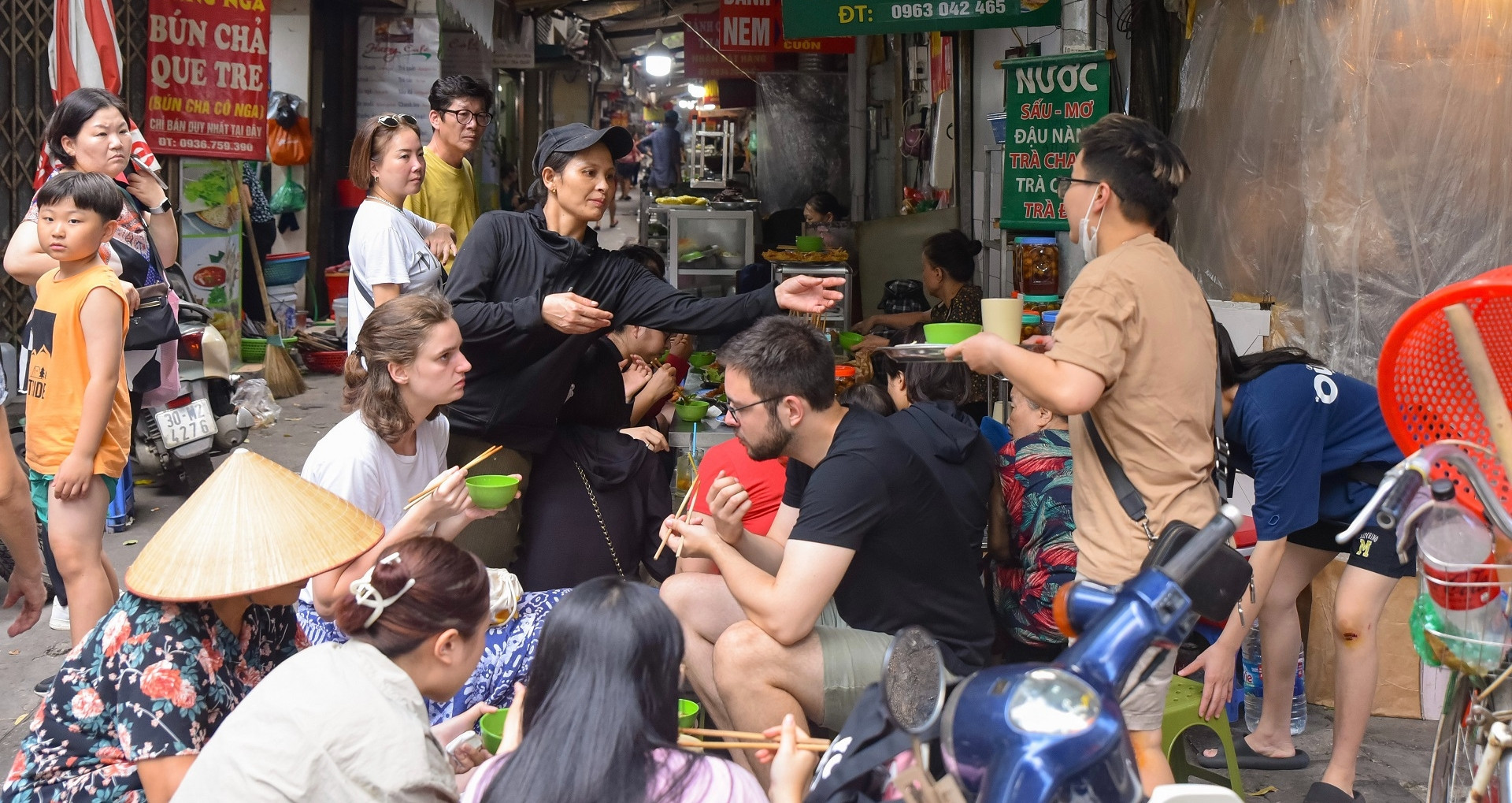 Discover Hanoi’s best street food: Two tiny alleys with big flavors