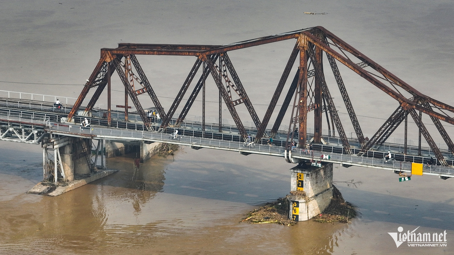 W-cầu Long Biên.jpg