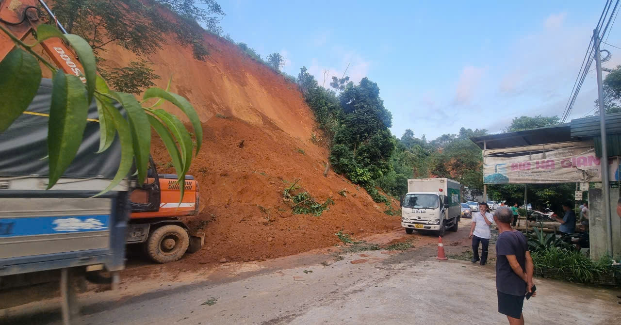 Typhoon Yagi inflicts severe damage on over 4,000 road sites in Vietnam