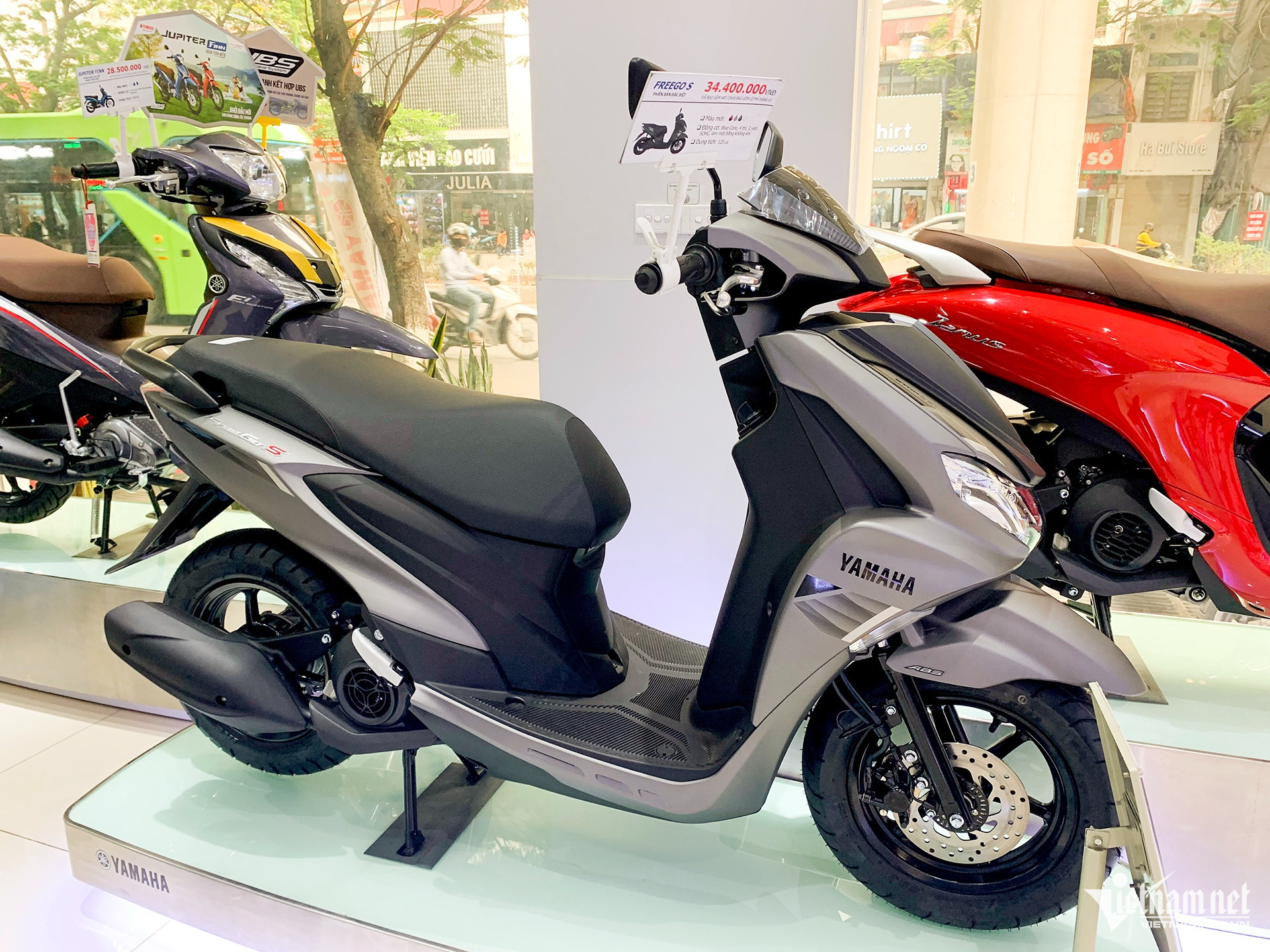 motorbike HoangMinh.jpg