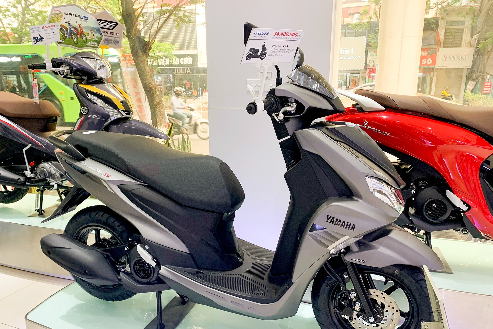 Motorbike inventory high, dealers no longer dare rip off customers