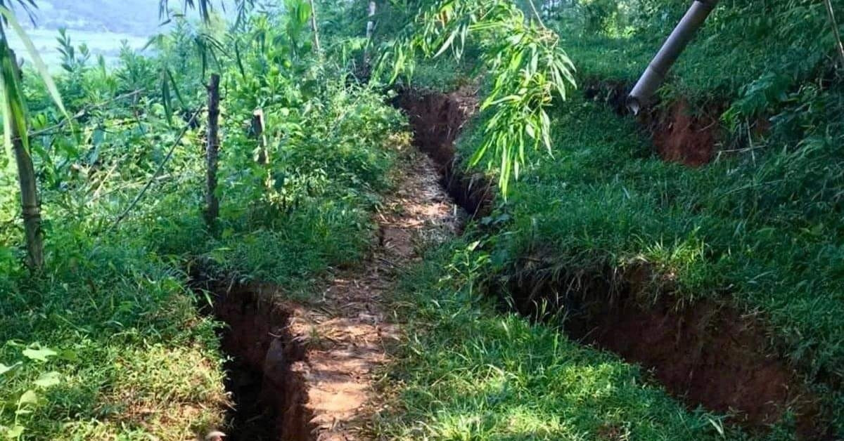 Hoa Binh declares state of emergency as landslide threatens hundreds of homes