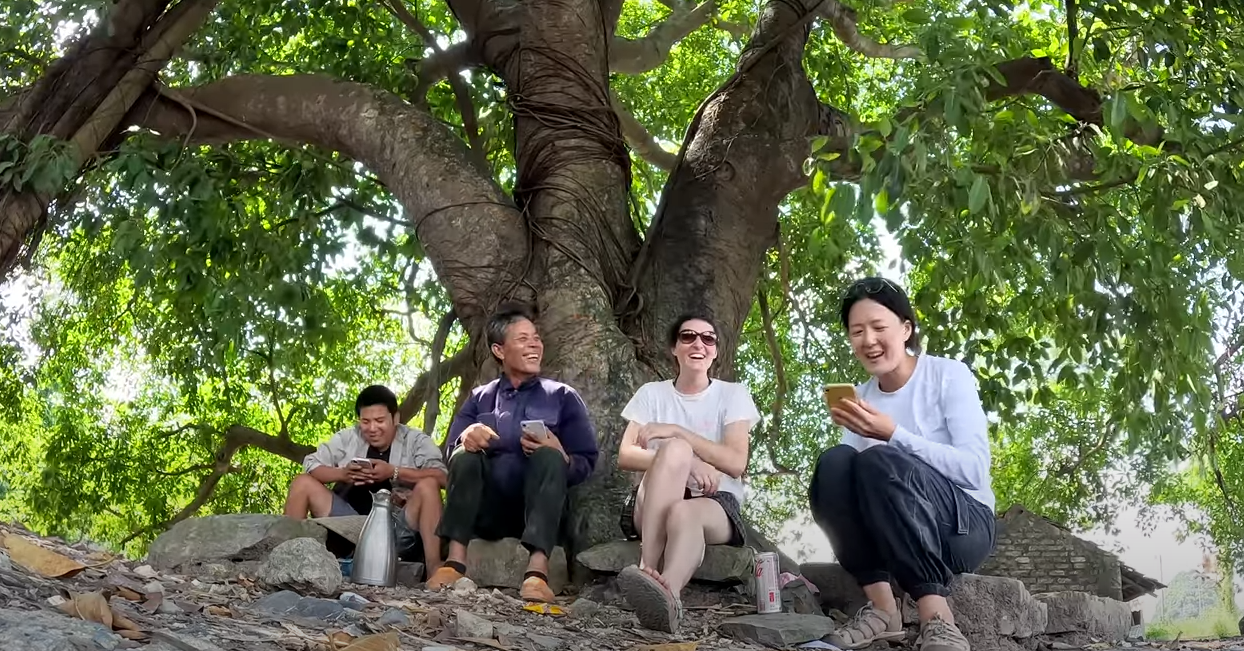 Korean tourist moved by acts of kindness after accident in Ninh Binh