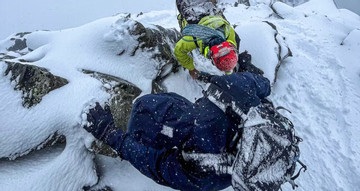 Dramatic rescue of Vietnamese climbers in Swiss Alps concludes successfully