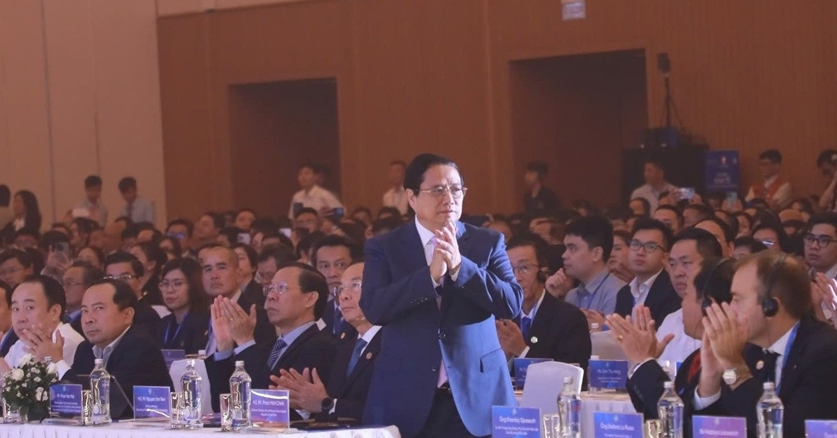 HCMC hosts 5th Economic Forum, focuses on industrial & digital transformation