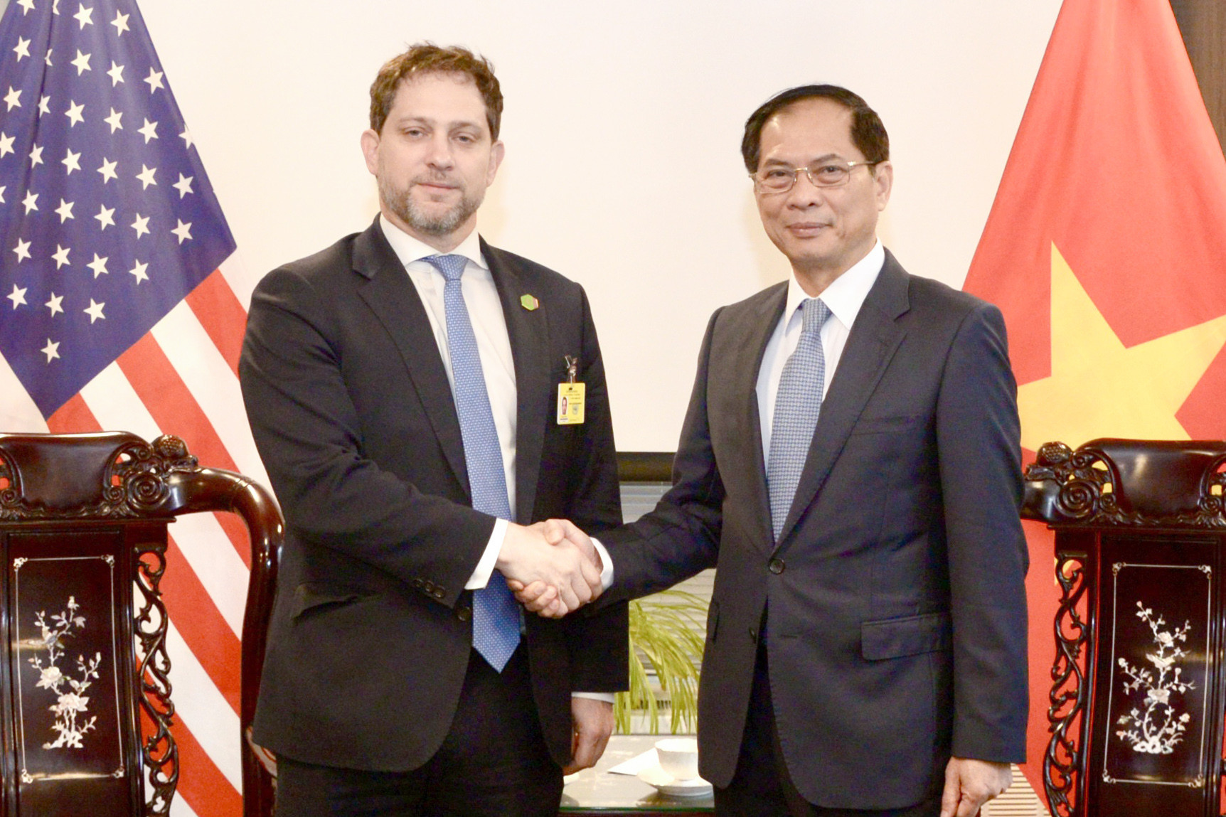 Gặp Phó CVANQG ảnh 2.jpg