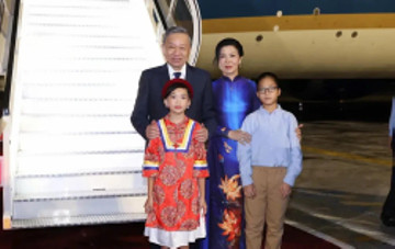 Spouse of Vietnamese top leader visits Vo Thi Thang Primary School in Havana