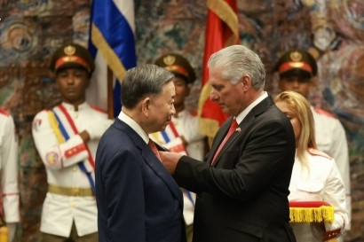 Vietnamese leader To Lam honoured with Cuba’s Jose Marti Order