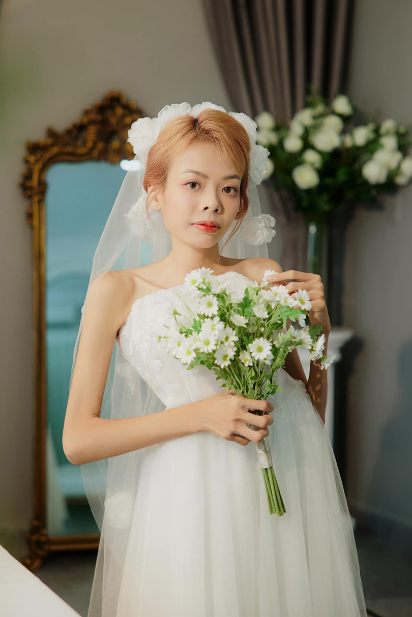 Despite weighing 27kg, Anh Thu inspires with her joyful spirit ...
