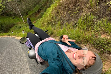 Tourist tries cheap hair-washing service, sleeping on motorbike seats