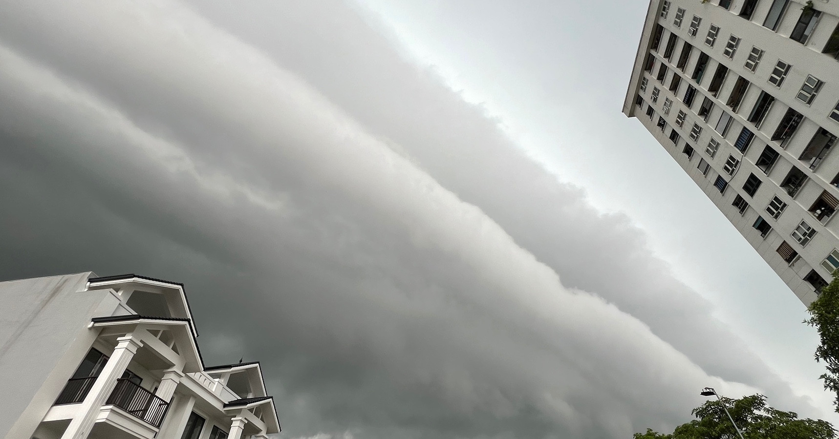 Dramatic sky over Nghe An signals arrival of super typhoon Yagi