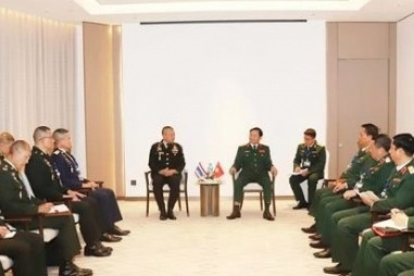 Vietnam, ASEAN member states foster military cooperation